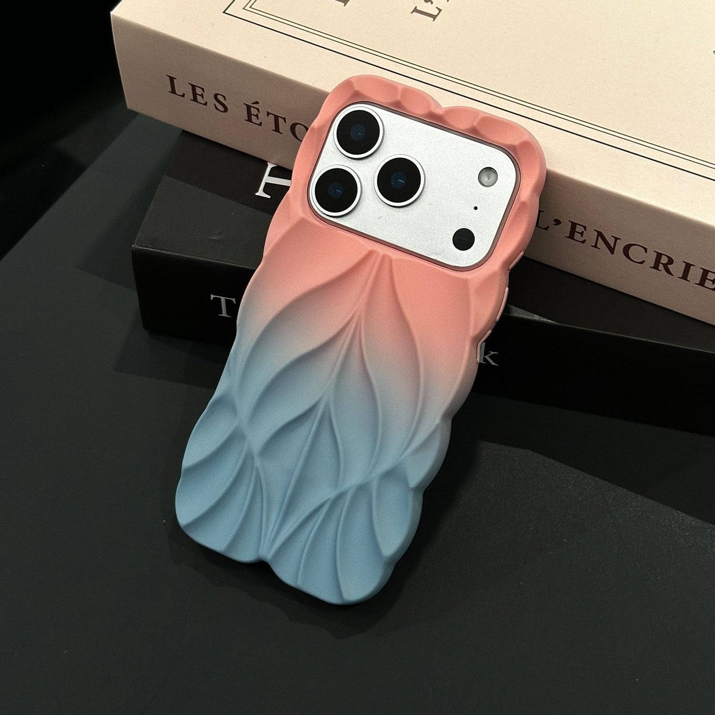 Luxury Electroplated Gradient Leaf Case with Striped Texture for iPhone 17 Pro Max